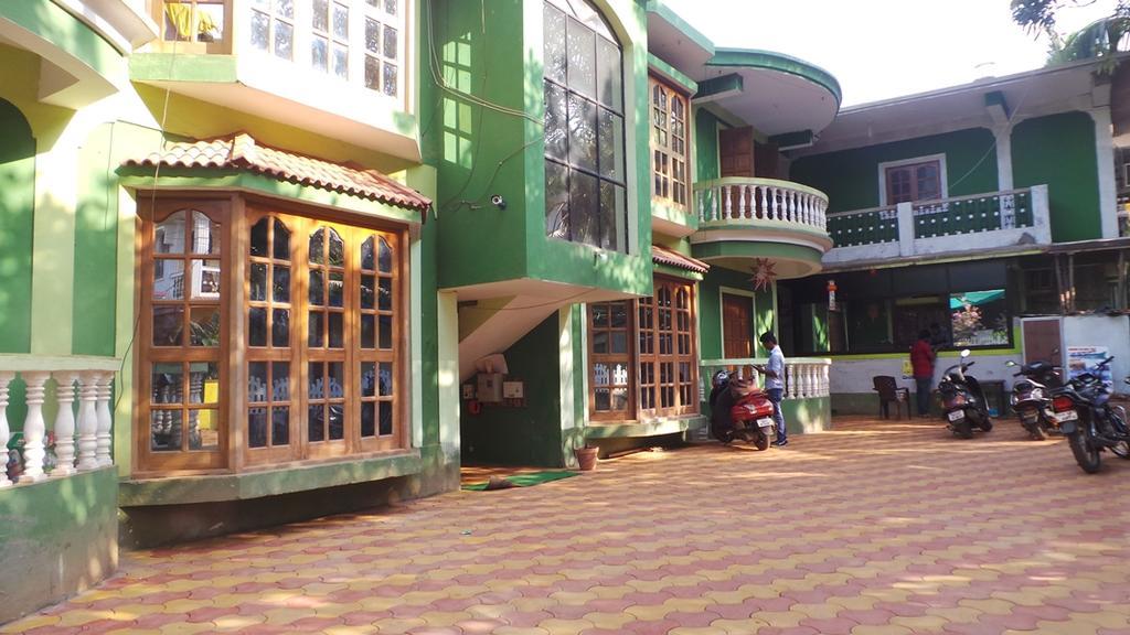 J.S Holiday Guest House Calangute Exterior photo